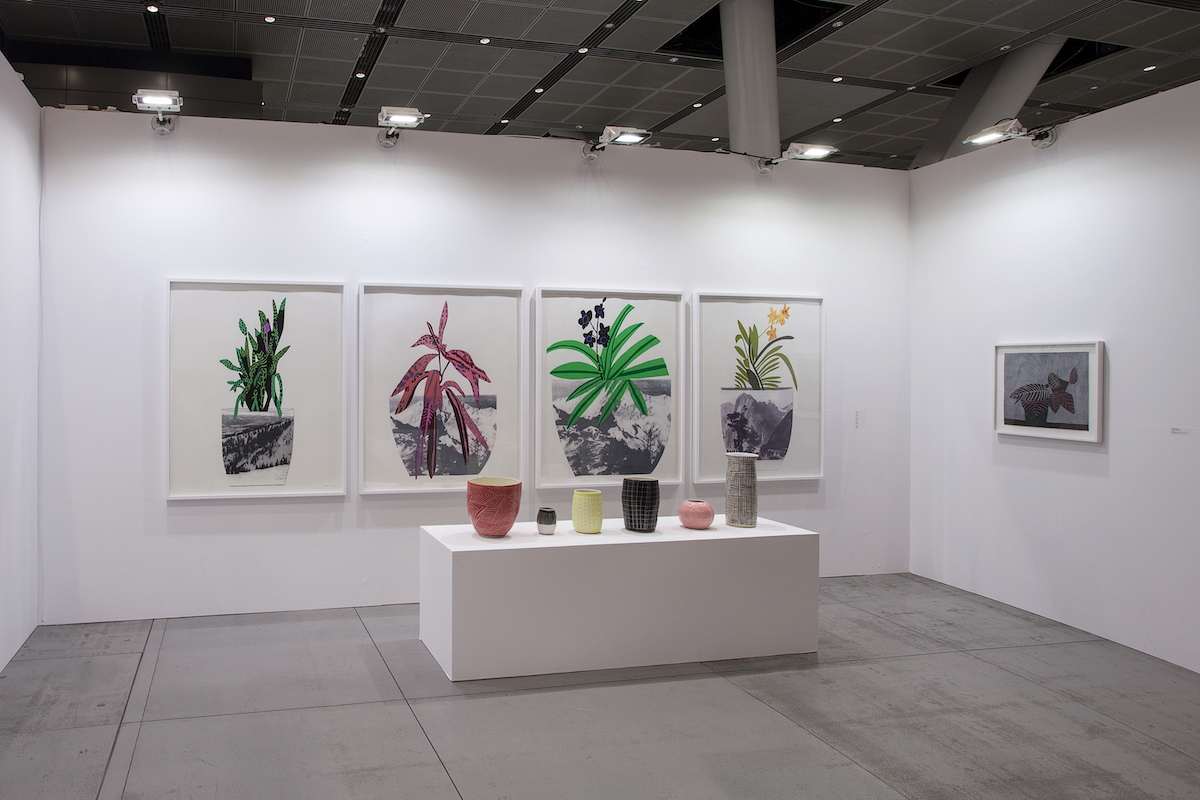 Installation view, artwork, left to right: Jonas Wood; Shio Kusaka, Photo: Naohiro Utagawa